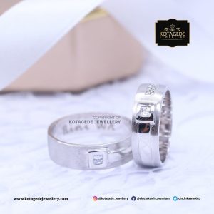 Cincin Kawin Tunangan Platinum Emas Putih Exclusive PT0075WG
